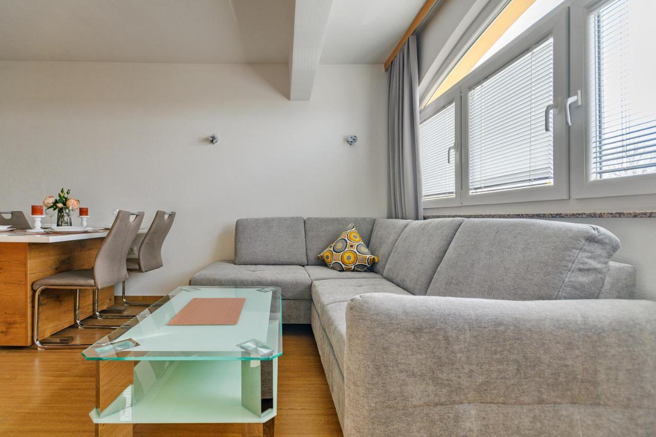 Comfort Apartments In Peaceful Area Zadar - With Garden Buitenkant foto