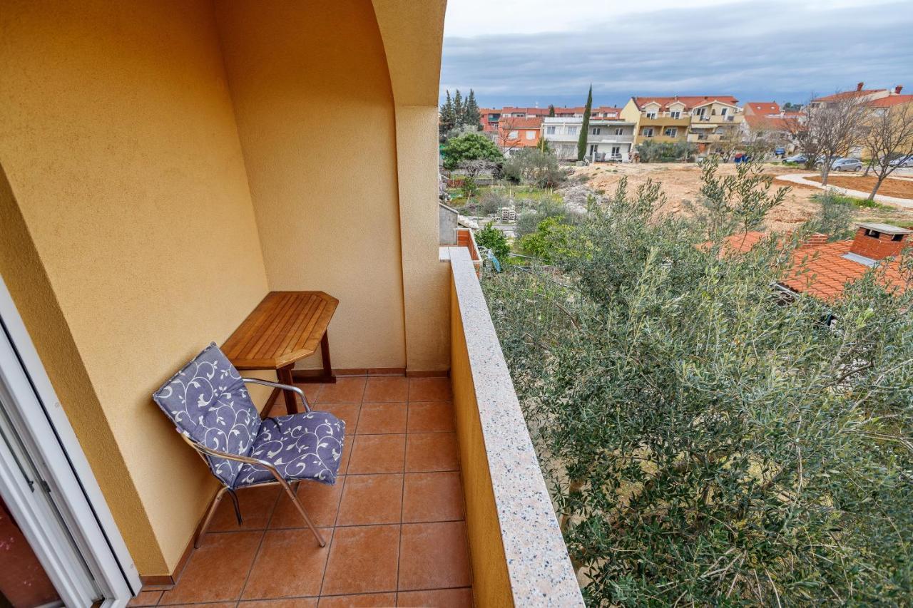 Comfort Apartments In Peaceful Area Zadar - With Garden Buitenkant foto