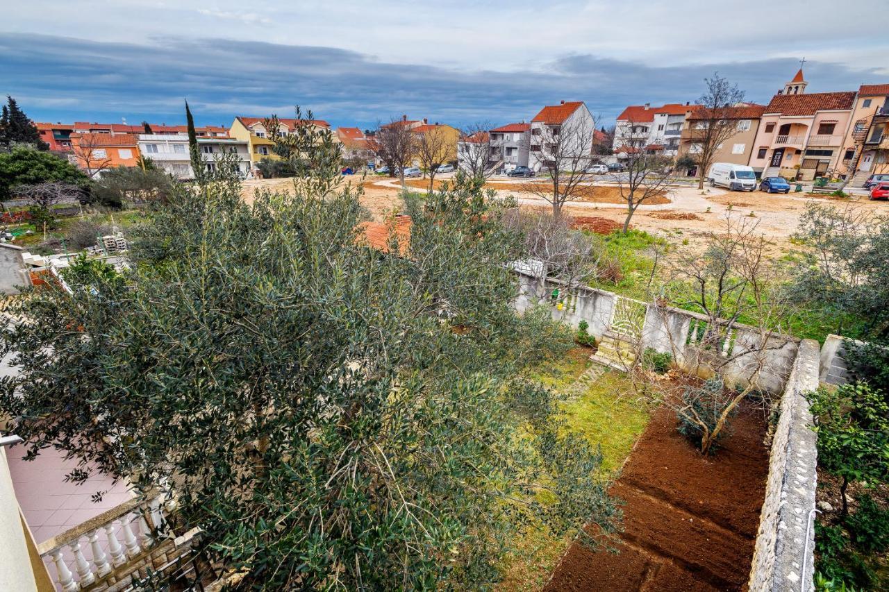 Comfort Apartments In Peaceful Area Zadar - With Garden Buitenkant foto