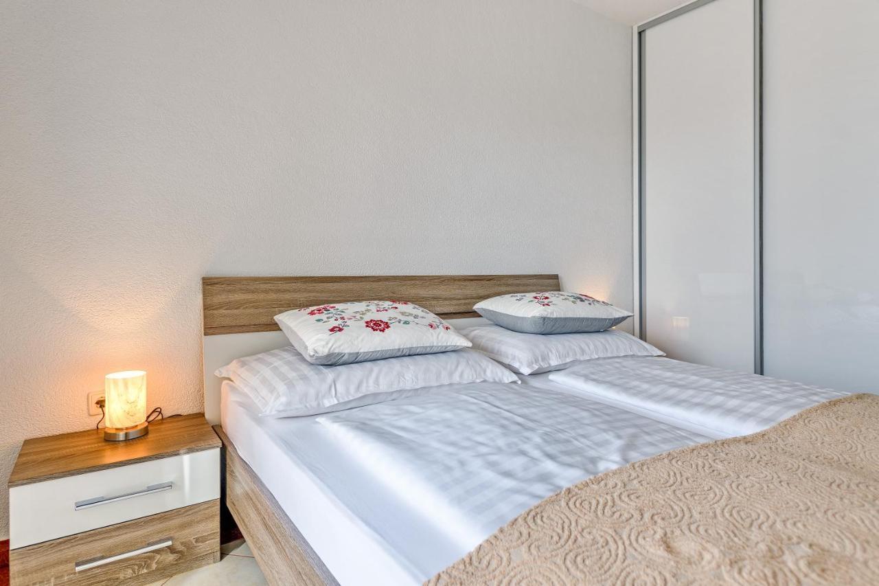 Comfort Apartments In Peaceful Area Zadar - With Garden Buitenkant foto