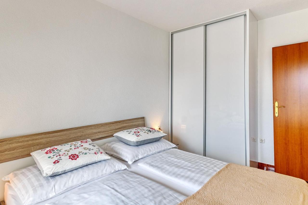 Comfort Apartments In Peaceful Area Zadar - With Garden Buitenkant foto